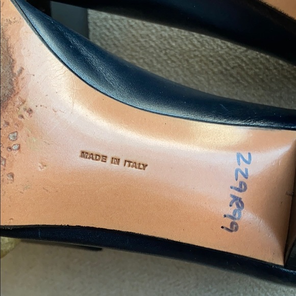 🌟Salvatore Ferragamo Pumps🌟 - Picture 15 of 16